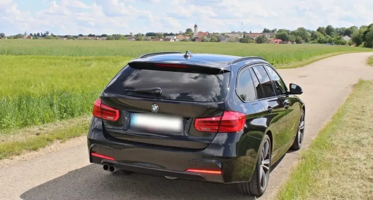 Gebraucht BMW 330 259 PS (190 kW) 2016 Schwarz Kombi