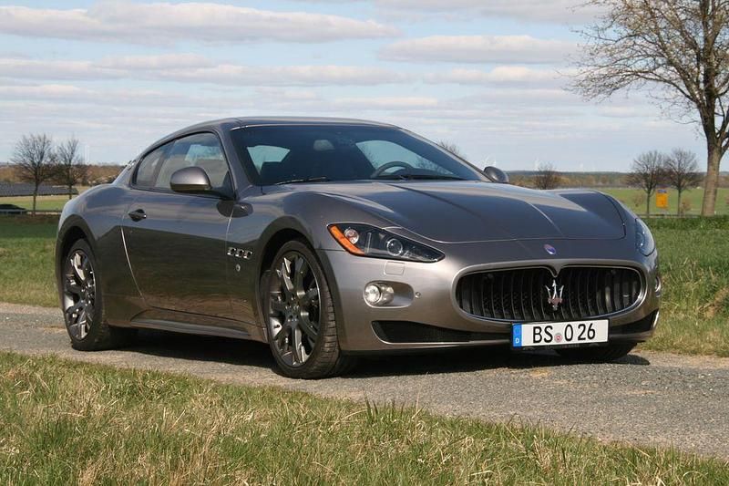 Gebraucht Maserati Granturismo 460 PS (338 kW) 2013 Silber Coupé