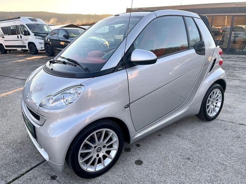 River silver Gebraucht 2010 Smart ForTwo Cabrio Cabrio | 5.999 € (Fairer Preis) - Bild 1/4