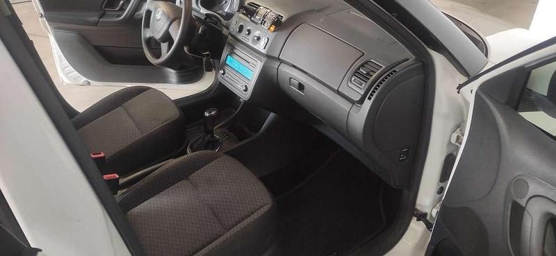 Gebraucht Skoda Fabia Ambition 86 PS (63 kW) 2012 Limousine