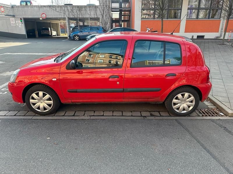 Gebraucht Renault Clio II Campus 58 PS (42 kW) 2007 Rot Kleinwagen