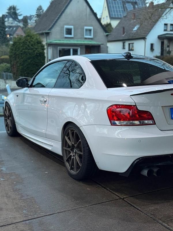 Gebraucht BMW 135 Coupé M Performance 306 PS (225 kW) 2011 Weiß Coupé