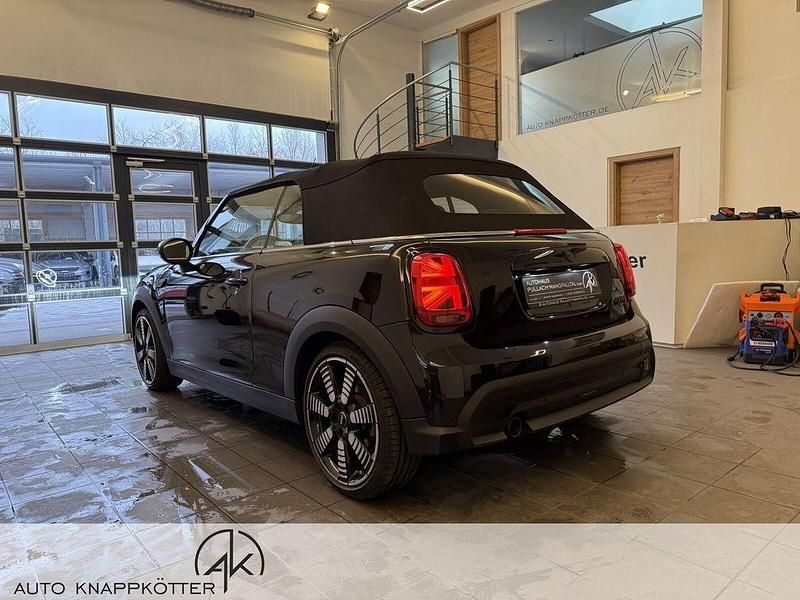 Gebraucht Mini Cooper Cabriolet 136 PS (100 kW) 2023 Midnight black ii Cabrio