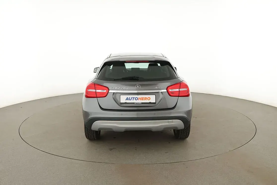 Używany Mercedes GLA220 177 KM (130 kW) 2017 Szary SUV