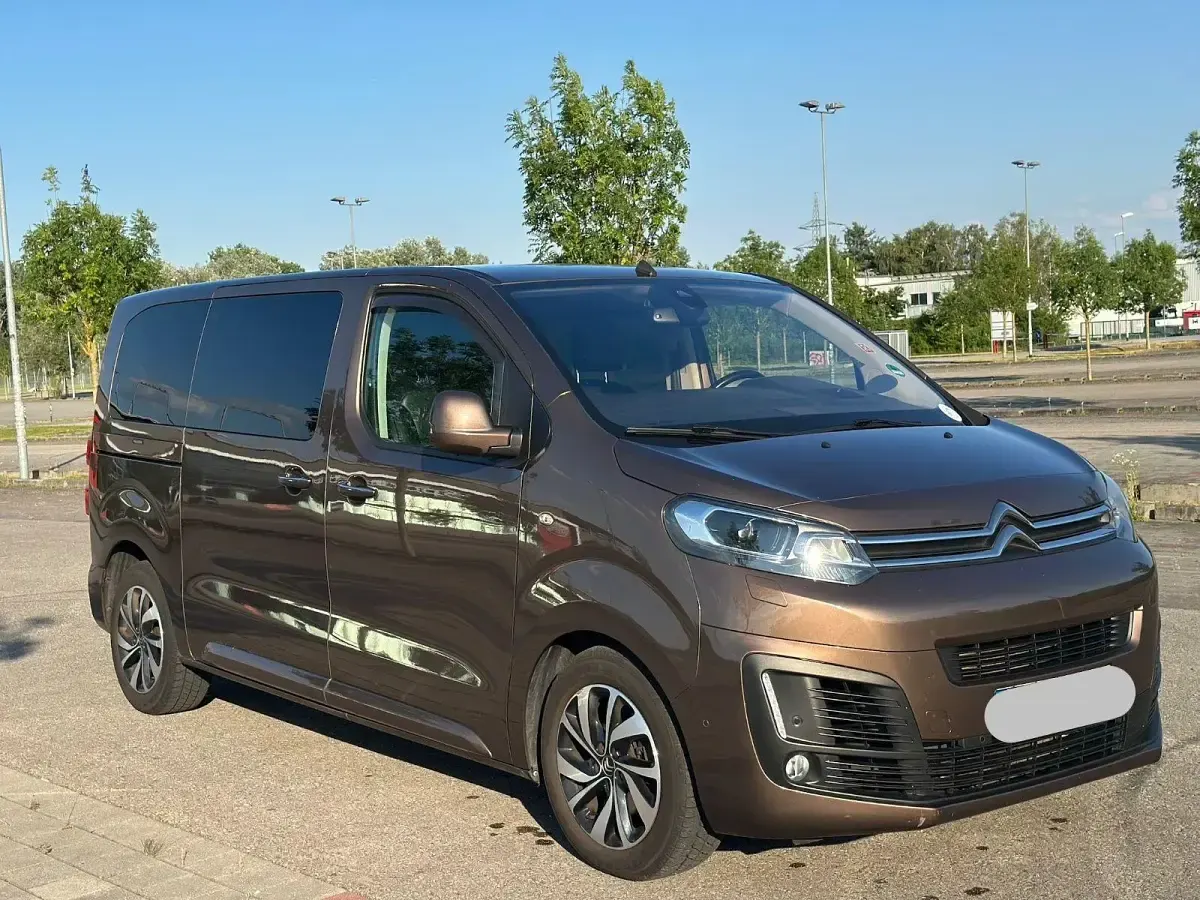 Gebraucht Citroën Spacetourer Shine 177 PS (130 kW) 2017 Braun Van / Kleinbus