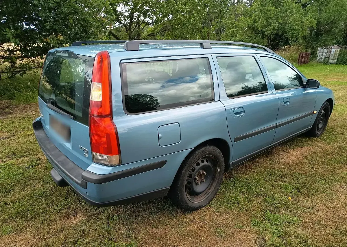 Gebraucht Volvo V70 163 PS (119 kW) 2003 Blau Kombi