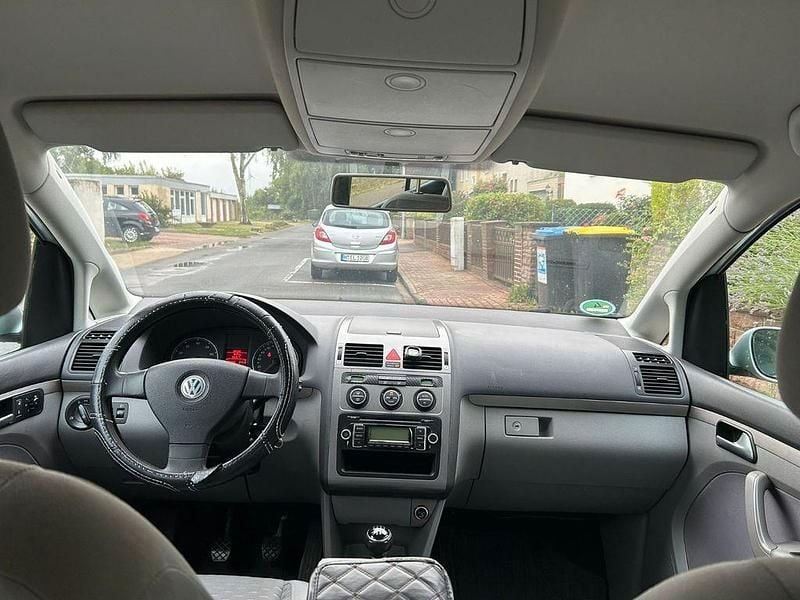 Silber Gebraucht 2008 VW Touran Van / Kleinbus | 3.200 € (Guter Preis) - Bild 1/4