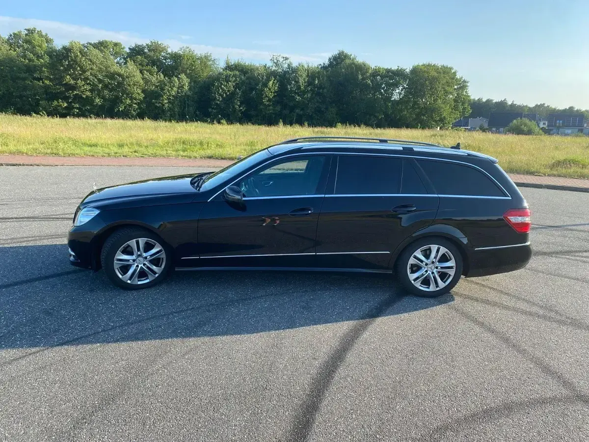 Gebraucht Mercedes E200 Avantgarde 184 PS (135 kW) 2012 Schwarz Kombi