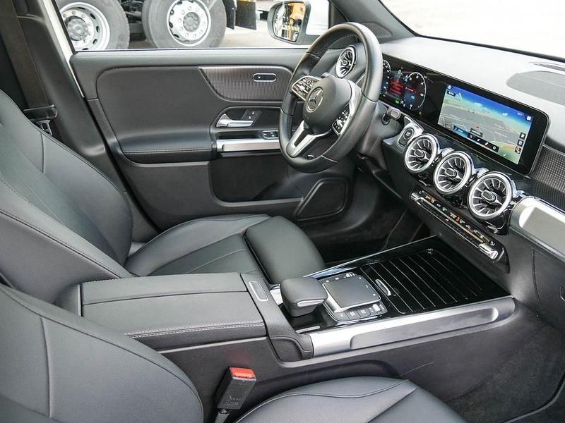 Gebraucht Mercedes EQB300 Progressive 167 kW (228 PS) 2022 Weiß SUV