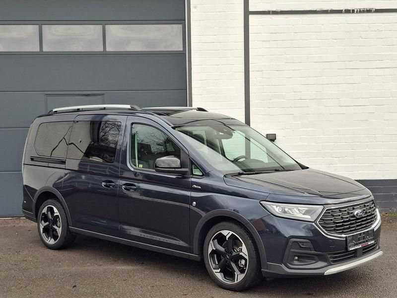 Cyclone midnight blue Gebraucht 2025 Ford Tourneo Active Van / Kleinbus | 34.950 € (Fairer Preis) - Bild 1/4