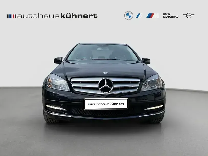Używany Mercedes C250 204 KM (150 kW) 2011 Czarny Sedan/Limuzyna