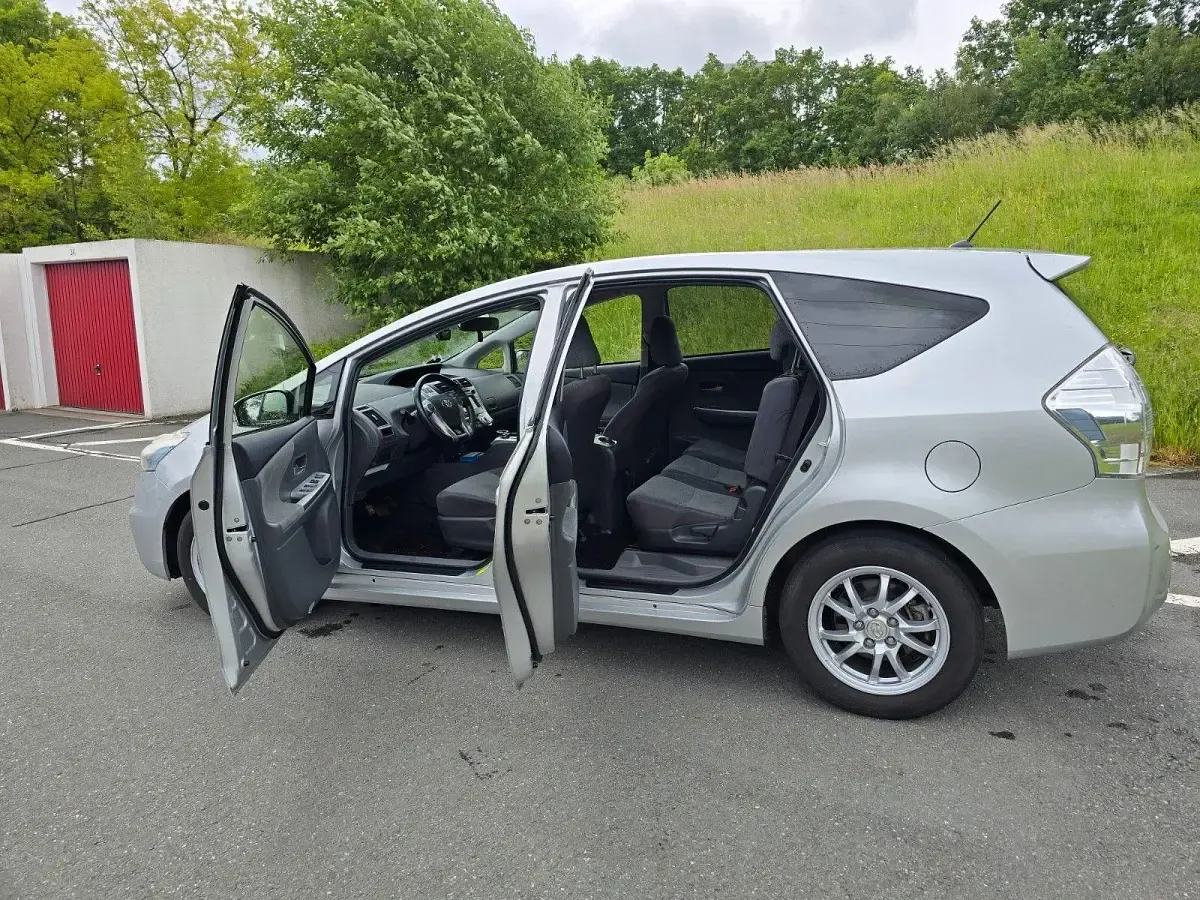 Gebraucht Toyota Prius+ Comfort 136 PS (100 kW) 2012 Silber Van / Kleinbus