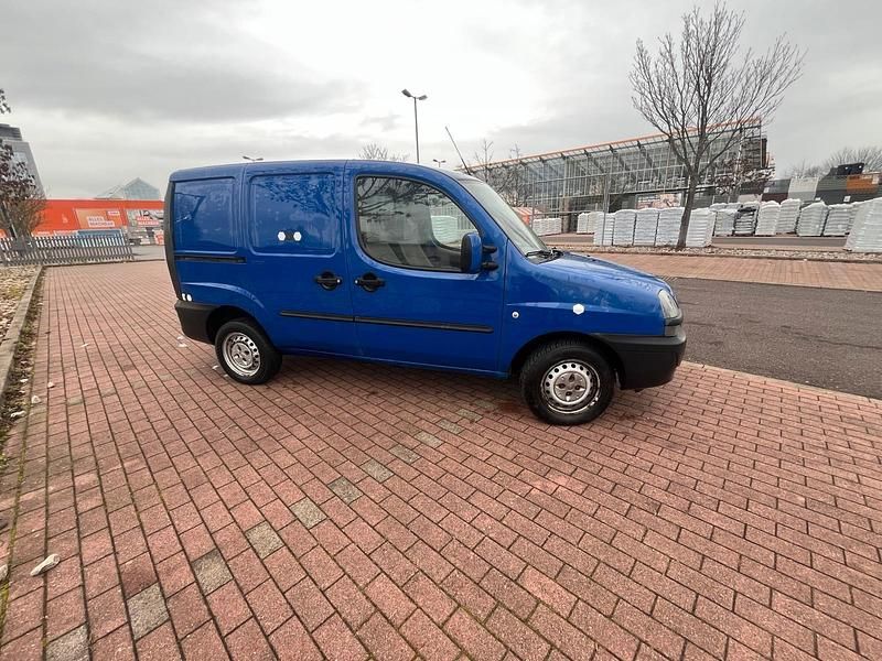 Blau Gebraucht 2005 Fiat Doblò Van / Kleinbus | 2.800 € (Fairer Preis) - Bild 1/4