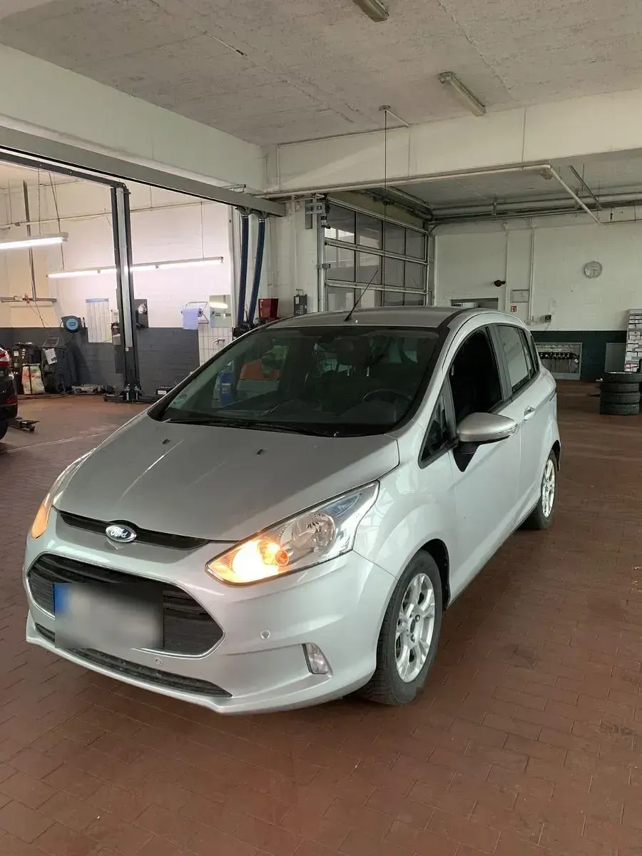 Second-hand Ford B-MAX Titanium 101 CP (74 kW) 2017 Argintiu Monovolum