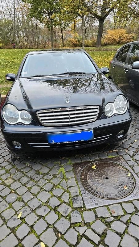 Gebraucht Mercedes C180 143 PS (105 kW) 2007 Schwarz Limousine