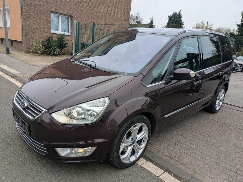 Gebraucht Ford Galaxy Titanium 163 PS (119 kW) 2011 Rot Van / Kleinbus