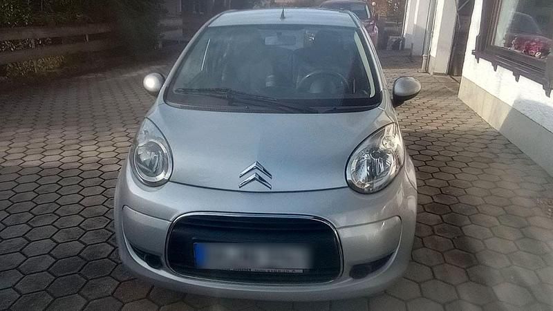Silber Gebraucht 2010 Citroën C1 Style Kleinwagen | 1.700 € (Superpreis) - Bild 1/4