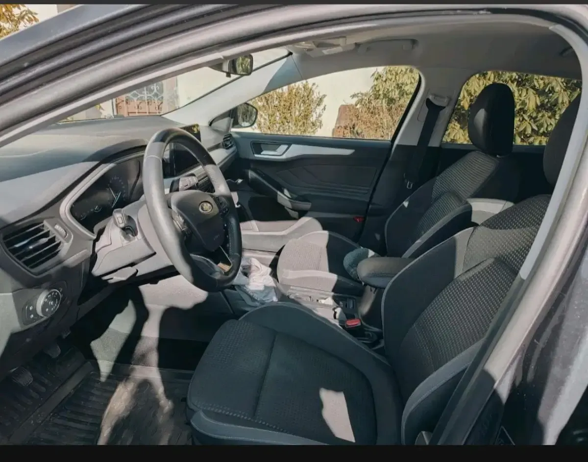 Używany Ford Focus Cool & Connect 125 KM (91 kW) 2020 Niebieski Kombi