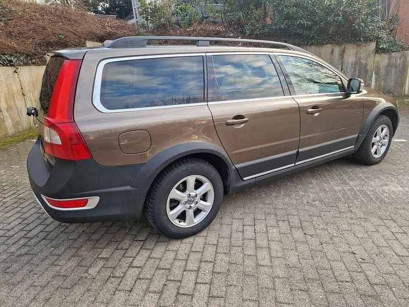 Gebraucht Volvo XC70 163 PS (119 kW) 2013 Braun Kombi