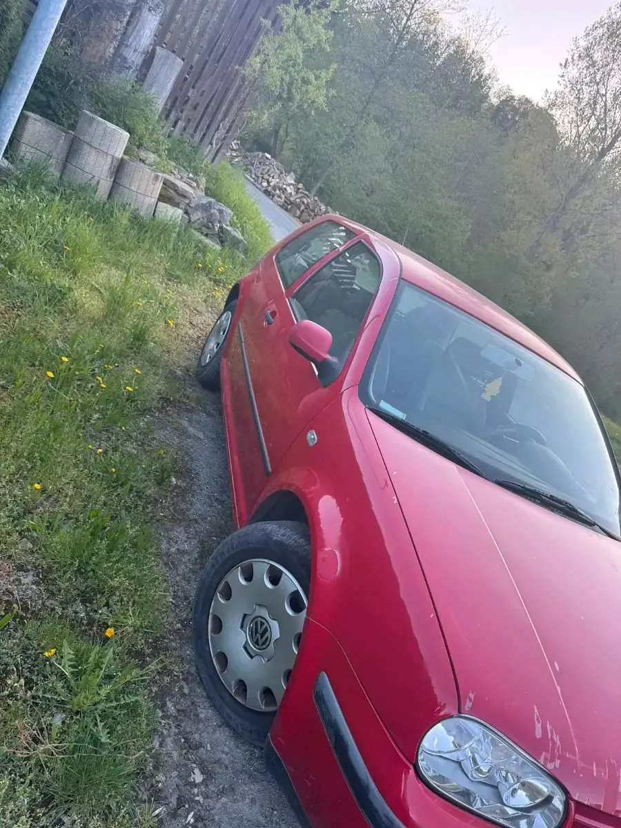 Gebraucht VW Golf IV 74 PS (54 kW) 2000 Rot Kleinwagen