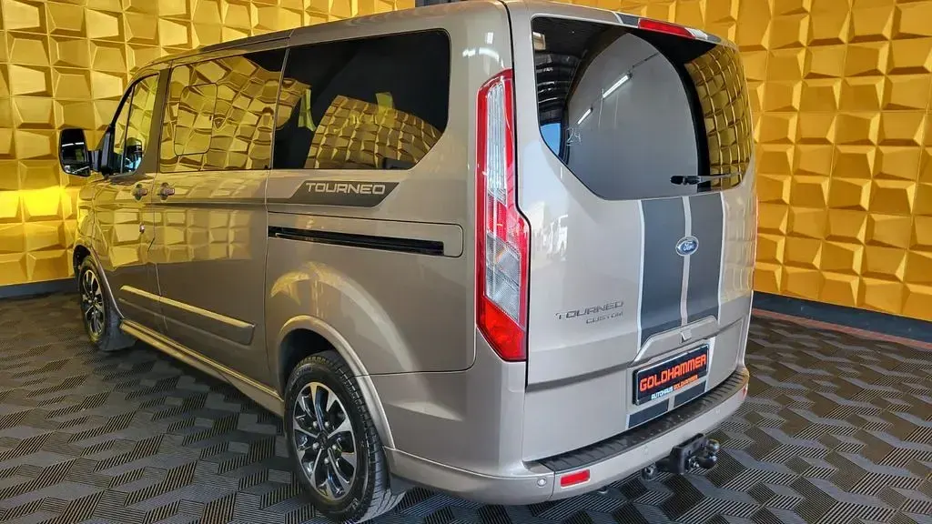 Gebraucht Ford Tourneo Custom Sport 185 PS (136 kW) 2021 Silber Van