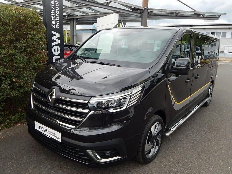 Schwarz Gebraucht 2023 Renault Trafic Van | 39.980 € (Etwas zu teuer) - Bild 1/4