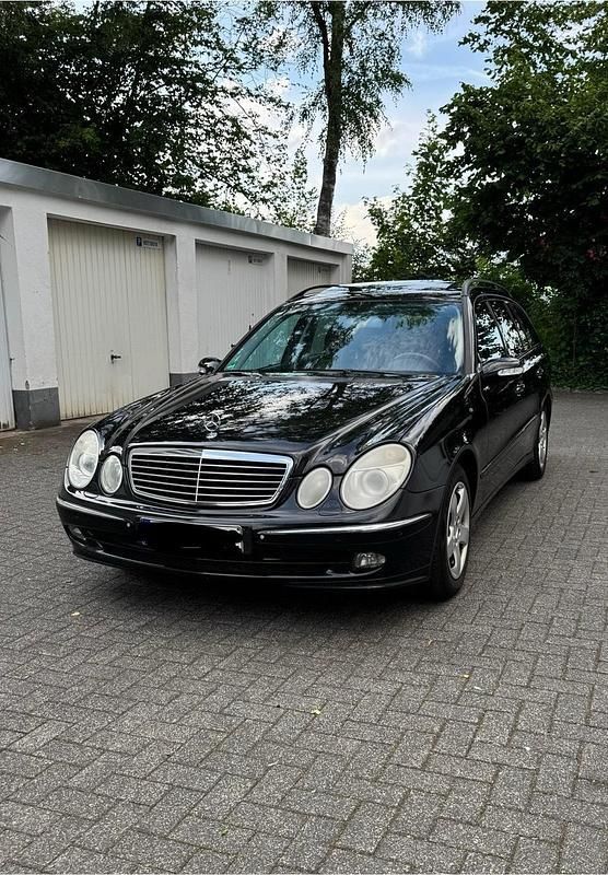 Schwarz Gebraucht 2005 Mercedes E280 Avantgarde Kombi | 1.700 € (Superpreis) - Bild 1/4