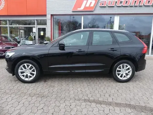 Gebraucht Volvo XC60 Momentum 250 PS (183 kW) 2018 Schwarz SUV