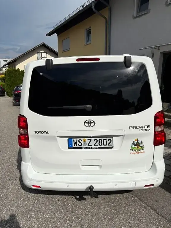 Gebraucht Toyota Proace 177 PS (130 kW) 2020 Weiß Van / Kleinbus