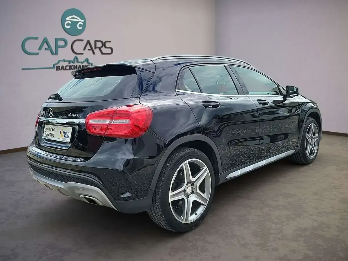 Gebraucht Mercedes GLA250 StreetStyle 211 PS (155 kW) 2015 Schwarz SUV