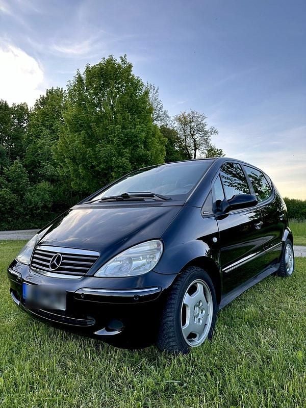 Schwarz Gebraucht 2001 Mercedes 170 Elegance Kombi | 3.050 € - Bild 1/4
