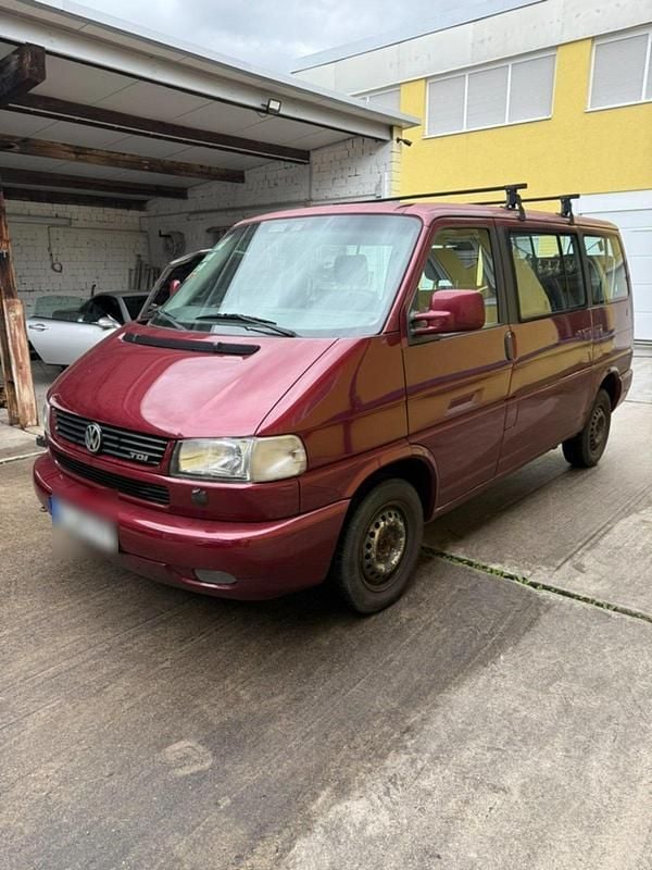 Gebraucht VW Multivan 101 PS (74 kW) 1997 Rot Van