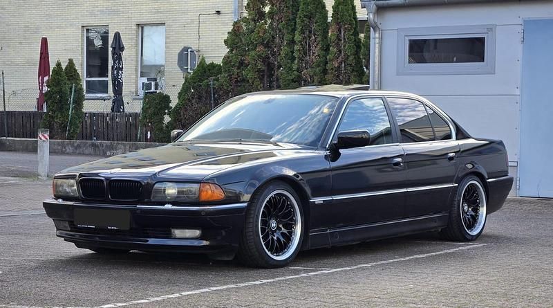 Schwarz Gebraucht 1998 BMW 740 Limousine | 7.800 € (Superpreis) - Bild 1/4
