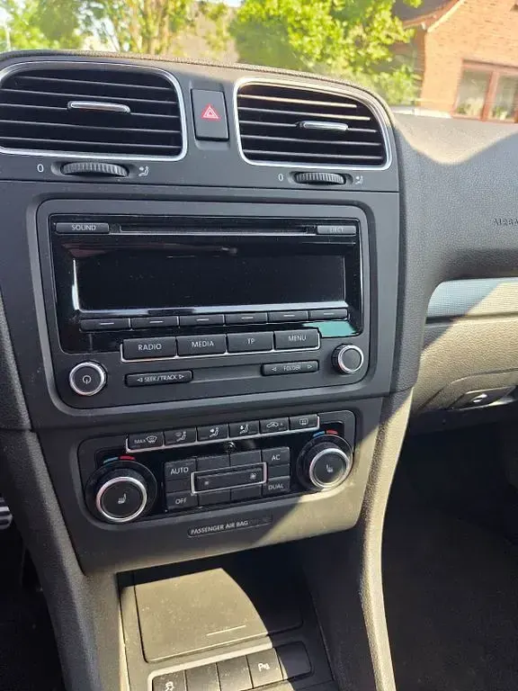 Gebraucht VW Golf VI Style 86 PS (63 kW) 2011 Schwarz Kleinwagen