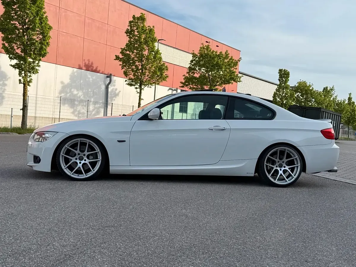 Gebraucht BMW 325 M Performance 218 PS (160 kW) 2010 Weiß Coupé
