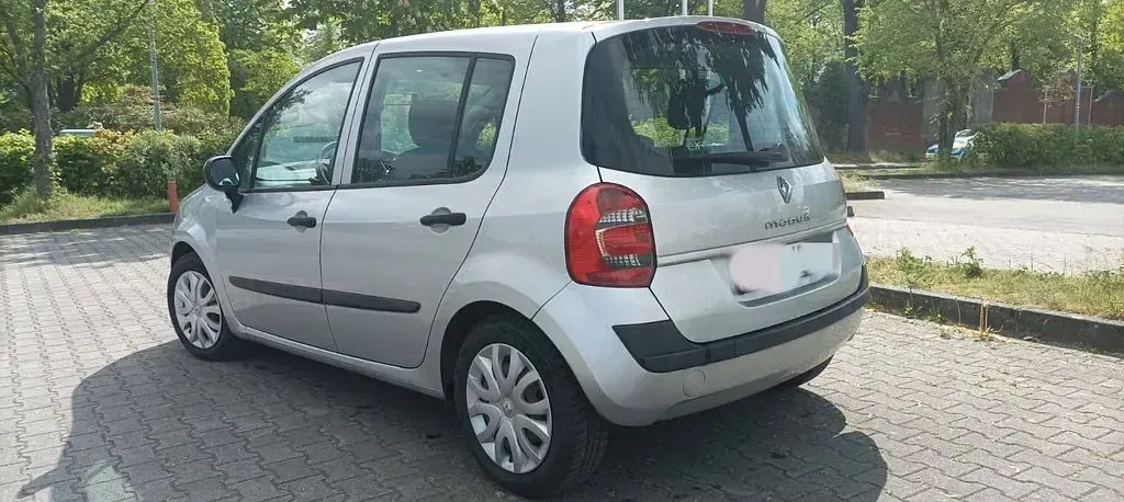Używany Renault Modus Expression 75 KM (55 kW) 2010 Zielony Minivan