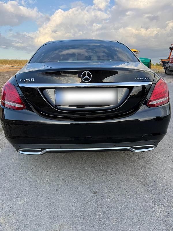 Gebraucht Mercedes C250 204 PS (150 kW) 2014 Schwarz Limousine