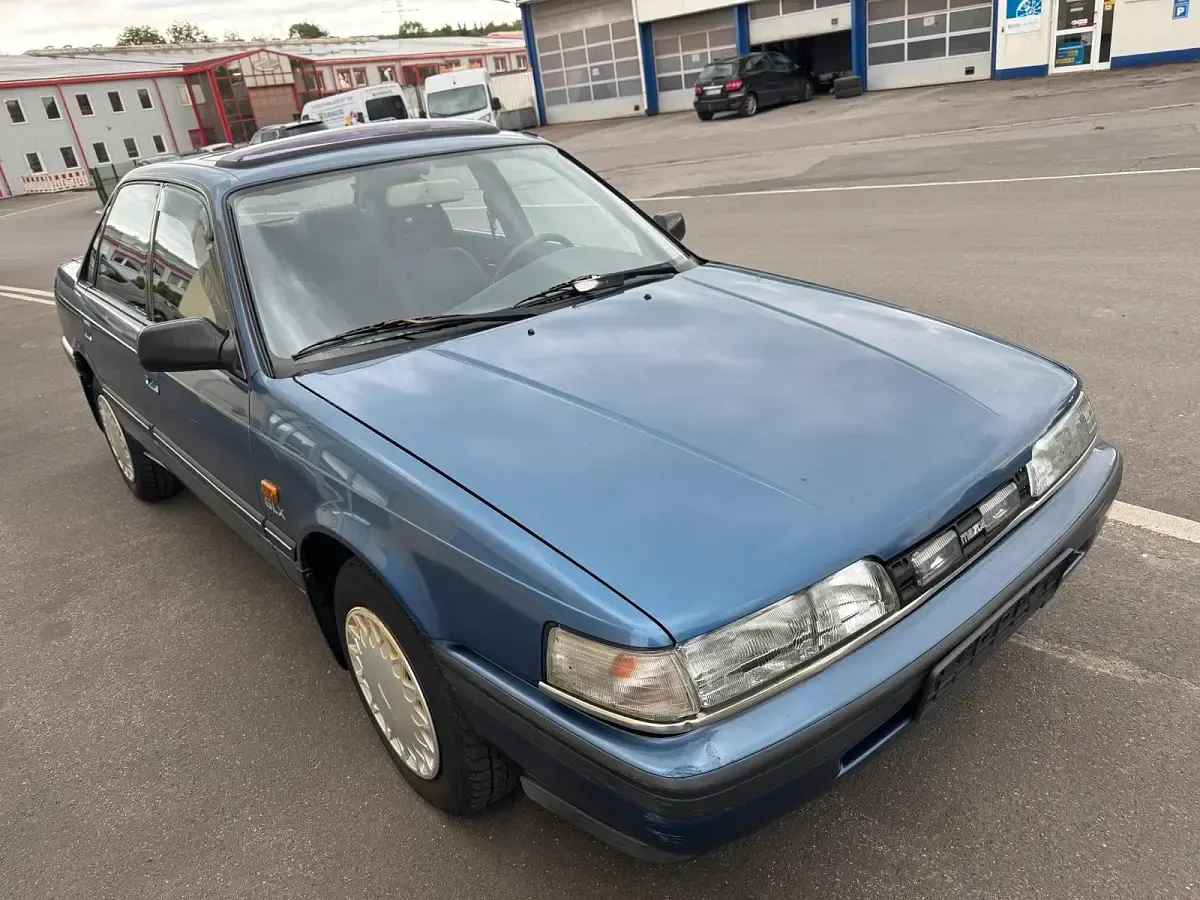 Gebraucht Mazda 626 115 PS (84 kW) 1990 Blau Limousine