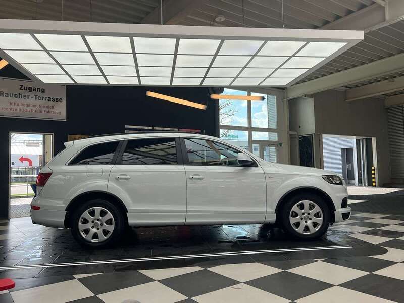 Weiß Gebraucht 2013 Audi Q7 SUV | 26.599 € - Bild 1/4