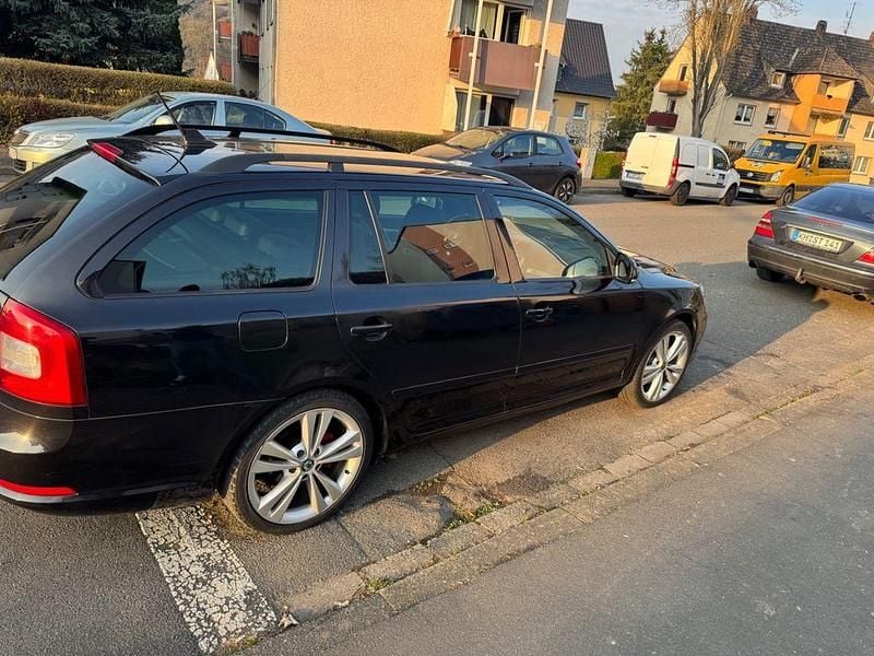 Second-hand Skoda Octavia vRS 200 CP (147 kW) 2010 Negru Break