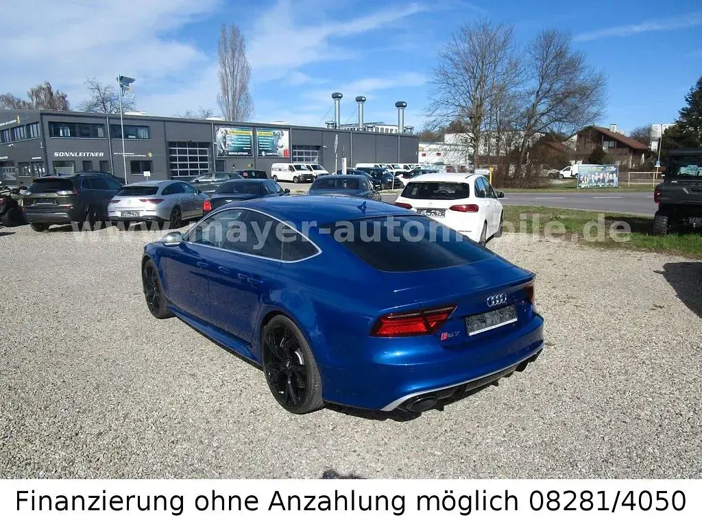 Używany Audi RS7 Performance 605 KM (444 kW) 2016 Niebieski Hatchback