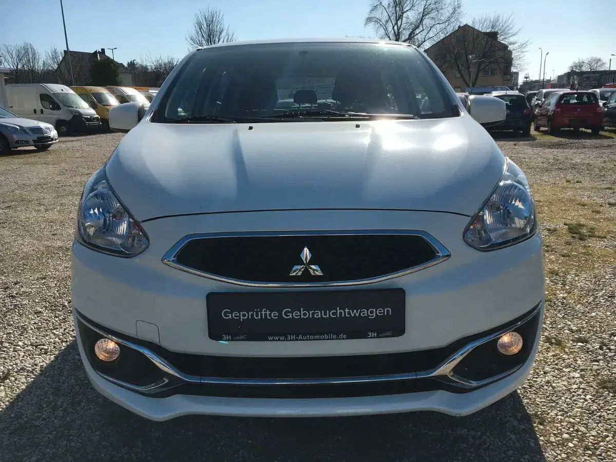 Gebraucht Mitsubishi Space Star Basis 71 PS (52 kW) 2017 Weiß Kleinwagen