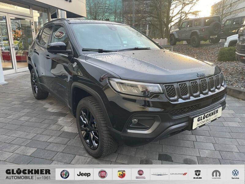 Schwarz Gebraucht 2022 Jeep Compass Trailhawk SUV | 32.490 € (Teuer) - Bild 1/4