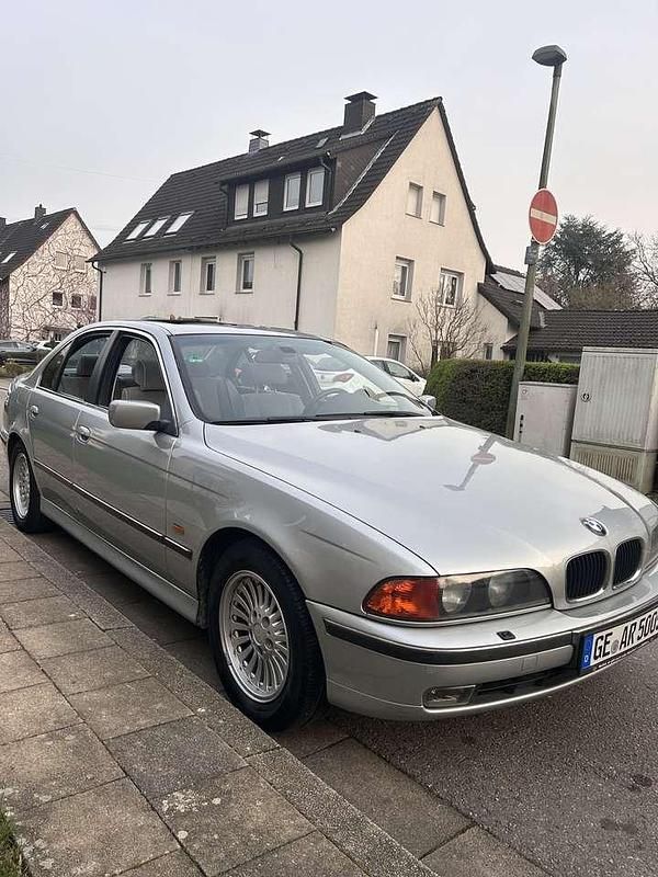 Second-hand BMW 520 150 CP (110 kW) 1997 Argintiu Berlinǎ