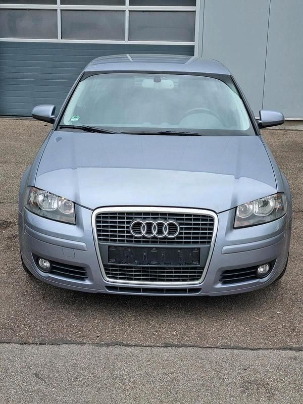 Second-hand Audi A3 110 CP (80 kW) 2005 Albastru Hatchback