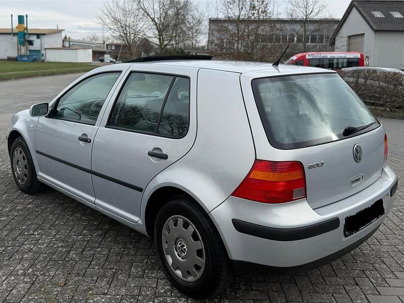 Gebraucht VW Golf IV 75 PS (55 kW) 2000 Silber Kleinwagen