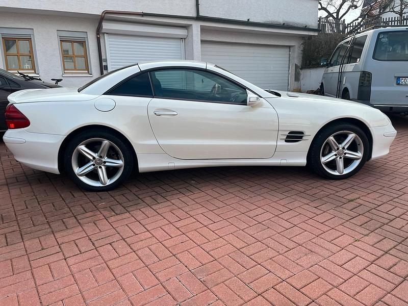Gebraucht Mercedes SL500 306 PS (225 kW) 2006 Weiß Cabrio