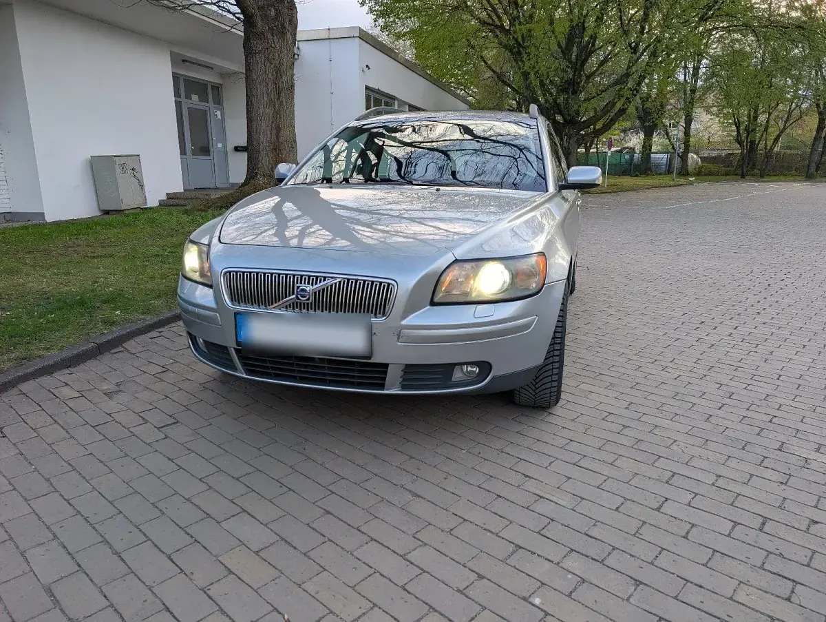 Gebraucht Volvo V50 136 PS (100 kW) 2005 Silber Kombi