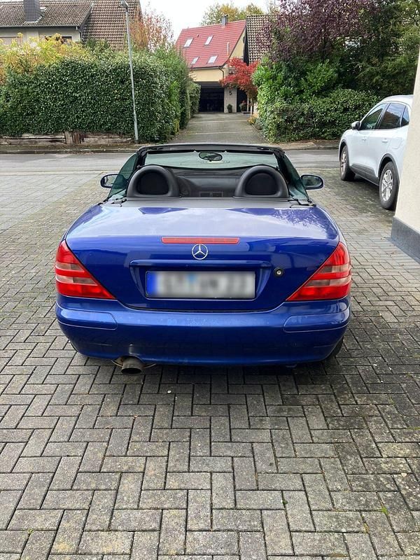 Gebraucht Mercedes SLK200 136 PS (100 kW) 1999 Blau Cabrio