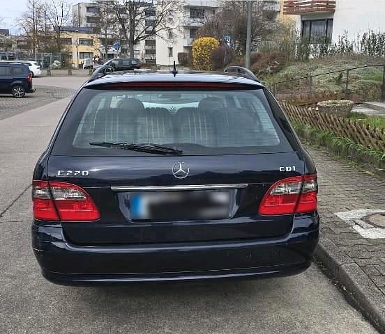 Gebraucht Mercedes E220 170 PS (125 kW) 2007 Blau Kombi